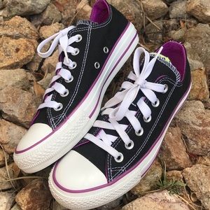 Converse, Black and purple (yellow tongue)